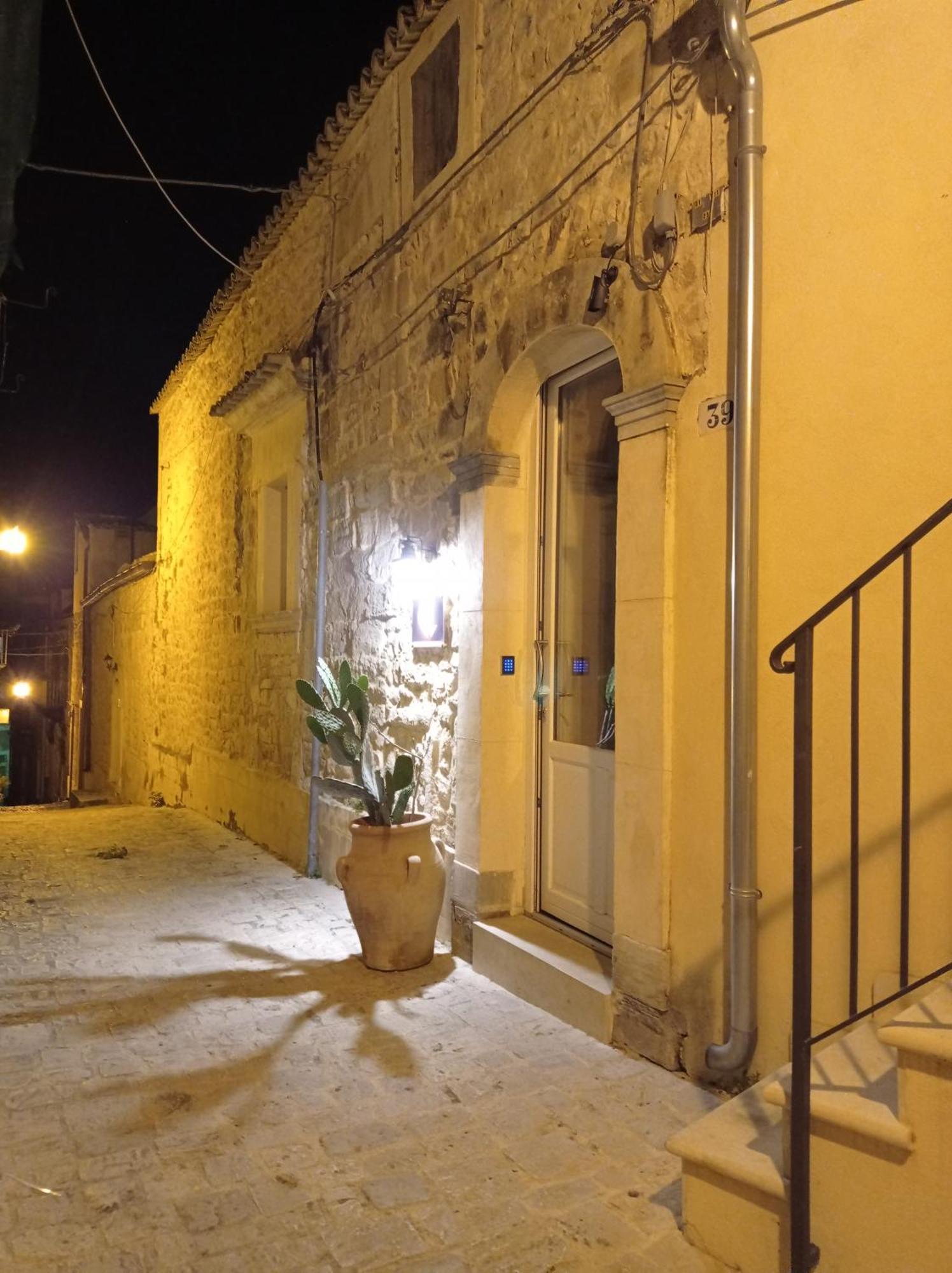 B&B Cuore Barocco Ragusa Bagian luar foto